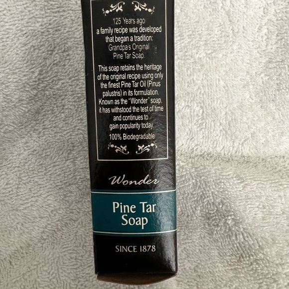 Grandpa's Original Pine Tar Bar Soap - 4.25 oz Lathers White -.
NEW- - Picture 6 of 9